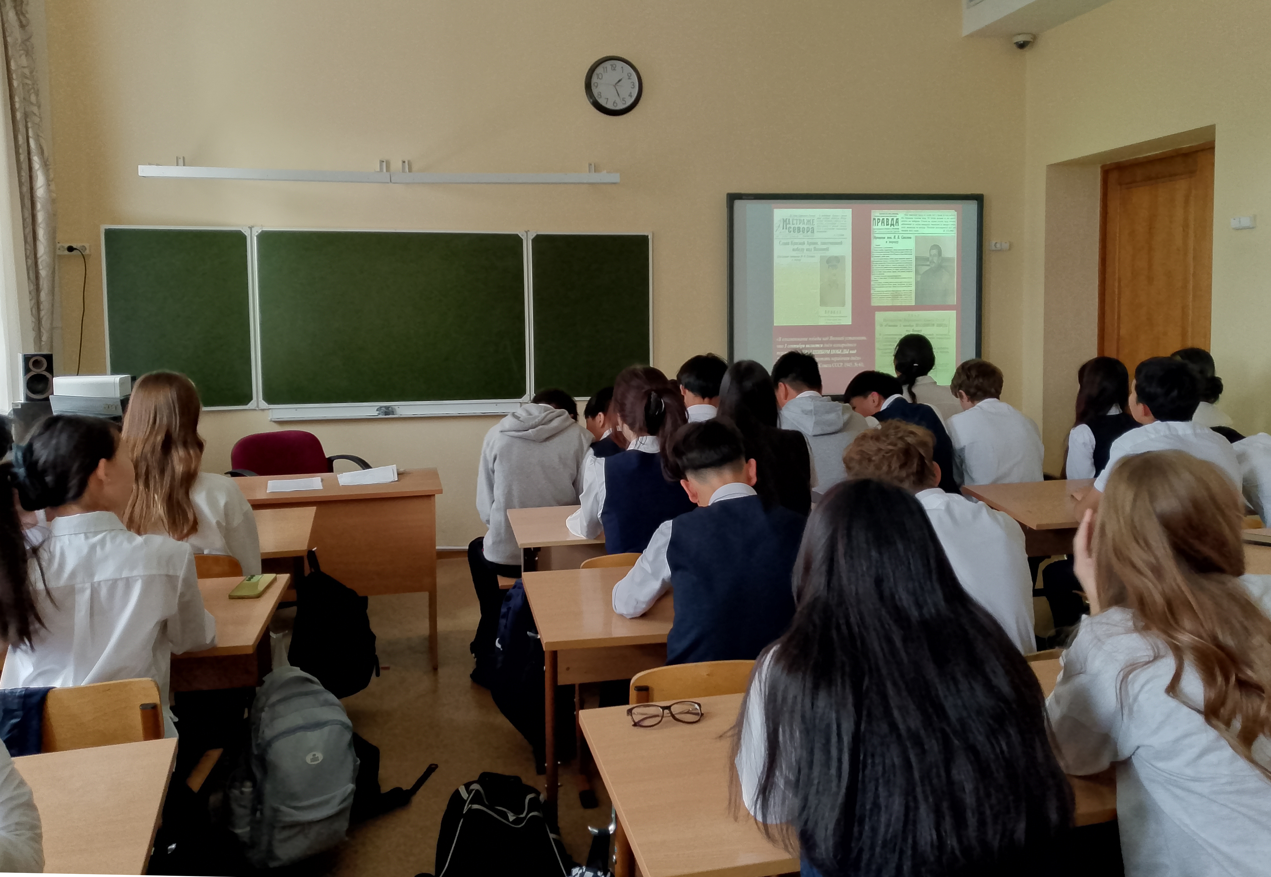 АРХИВЫ-ШКОЛАМ